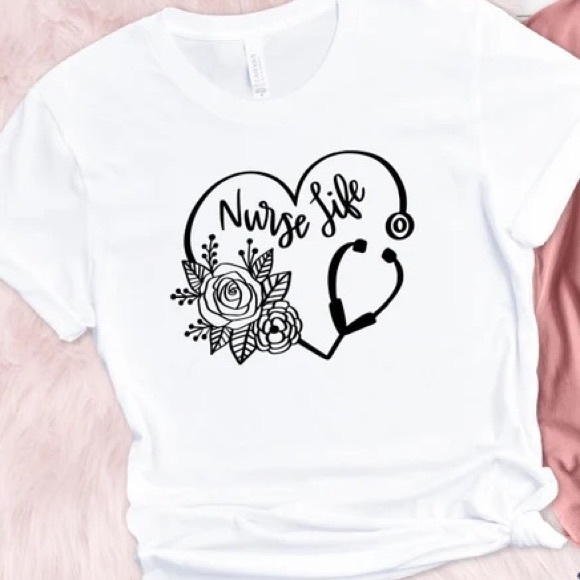 Gildan Tops - Cute 🥰 Nurse 👩‍⚕️ Women 👕 t-shirt